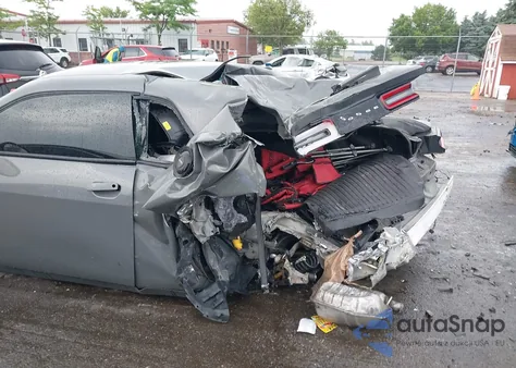 2018 Dodge Challenger Sxt z USA, uszkodzony, nr VIN 2C3CDZAG0JH199201